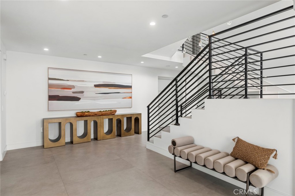 654 Canyon View