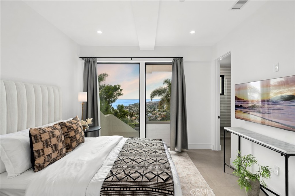 654 Canyon View