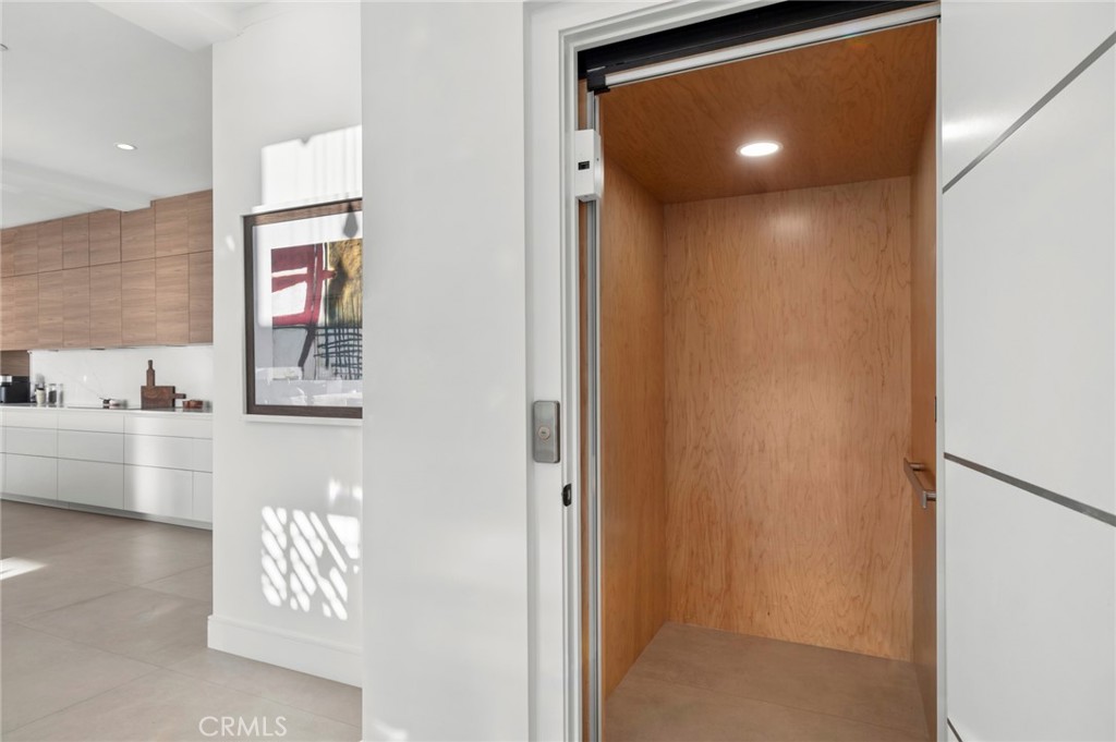 654 Canyon View