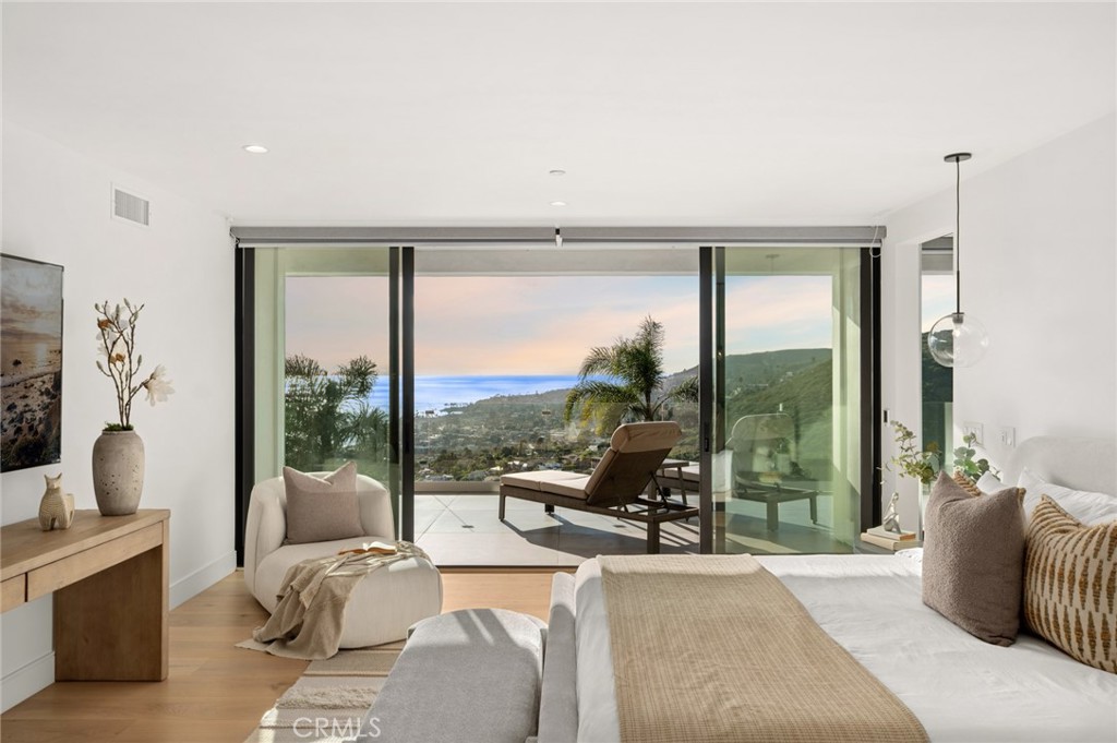 654 Canyon View