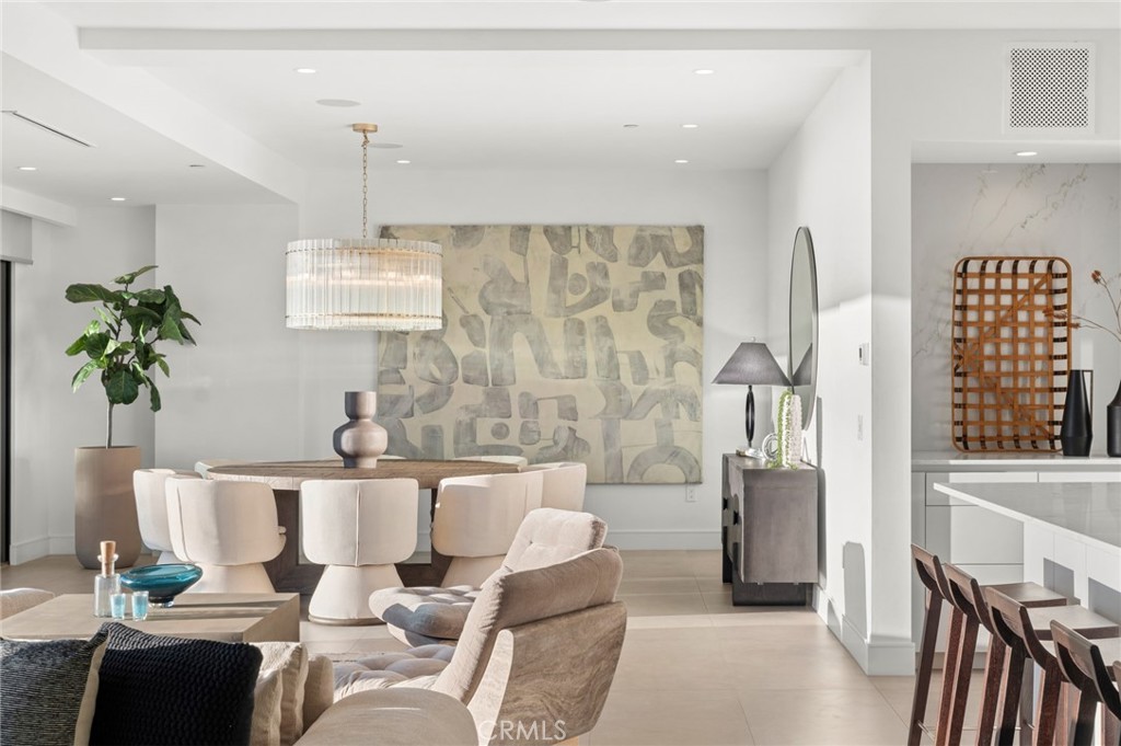 654 Canyon View