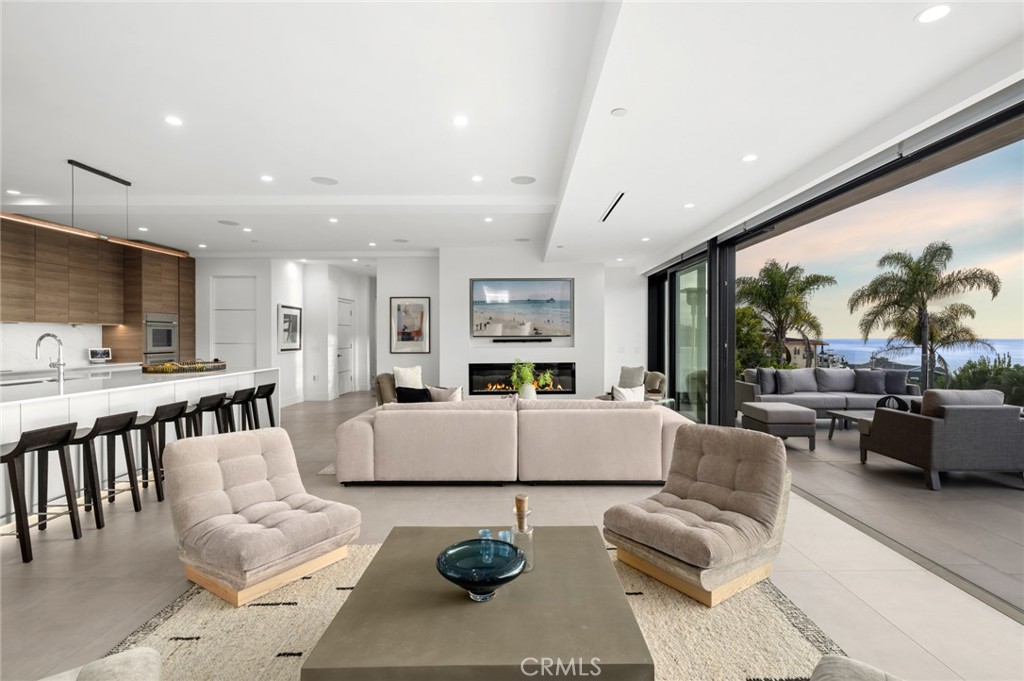 654 Canyon View