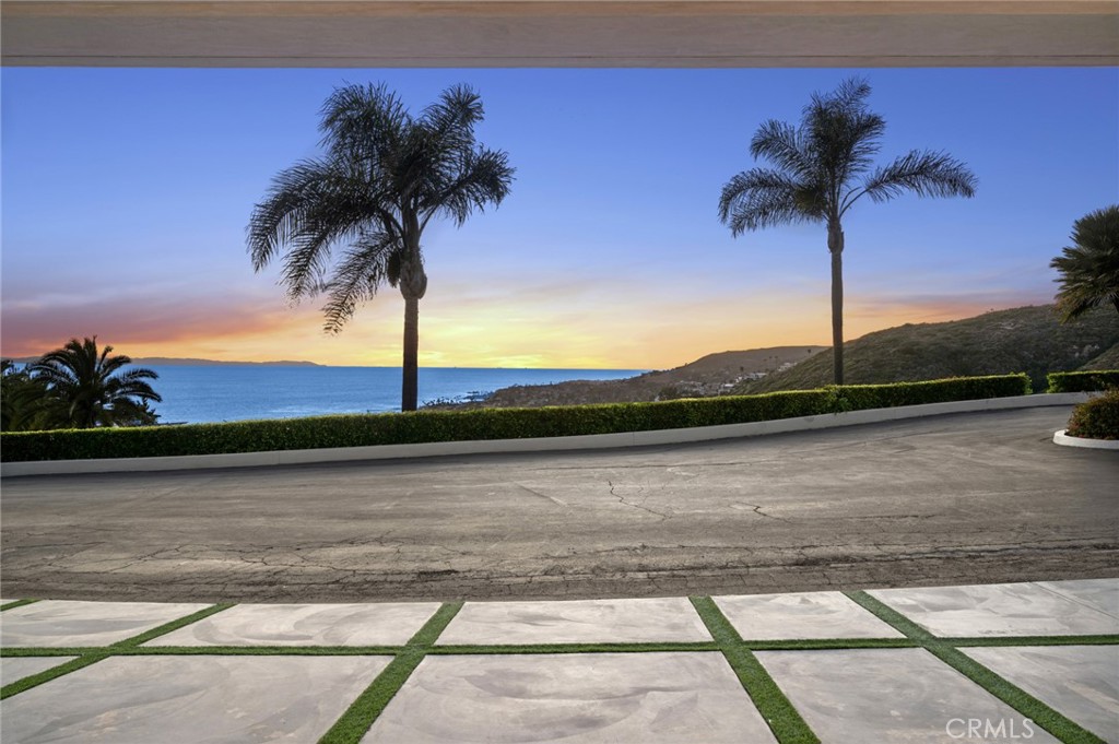 654 Canyon View