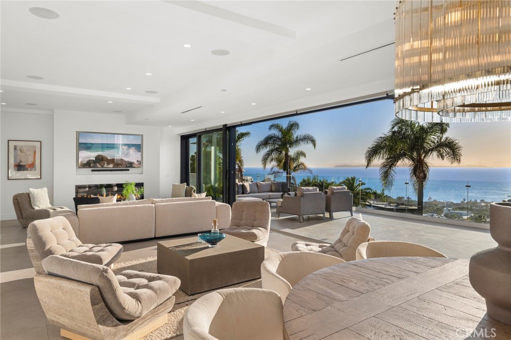 654 Canyon View