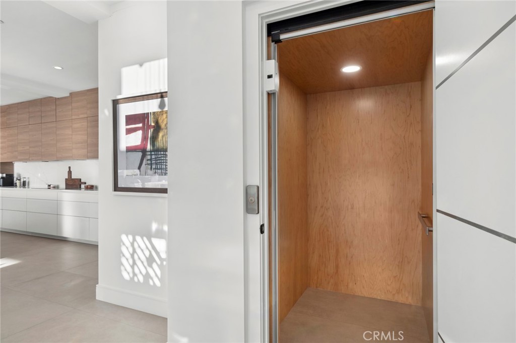 654 Canyon View