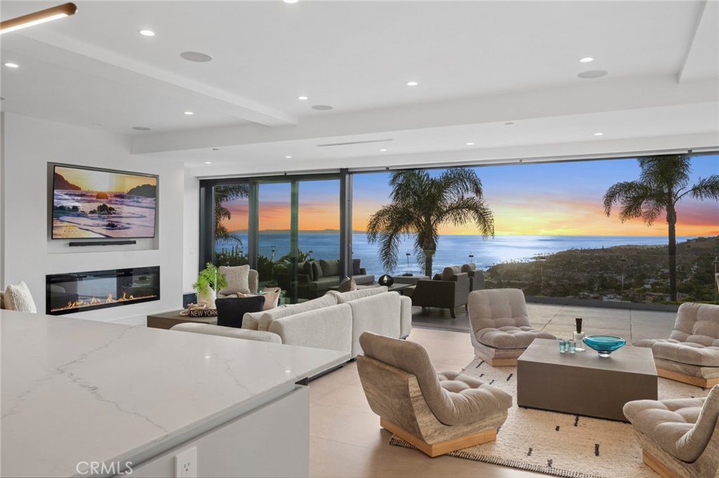 654 Canyon View