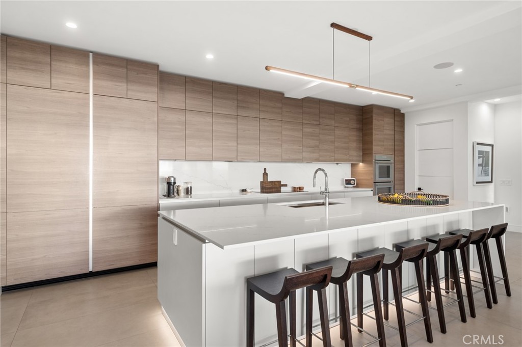 654 Canyon View