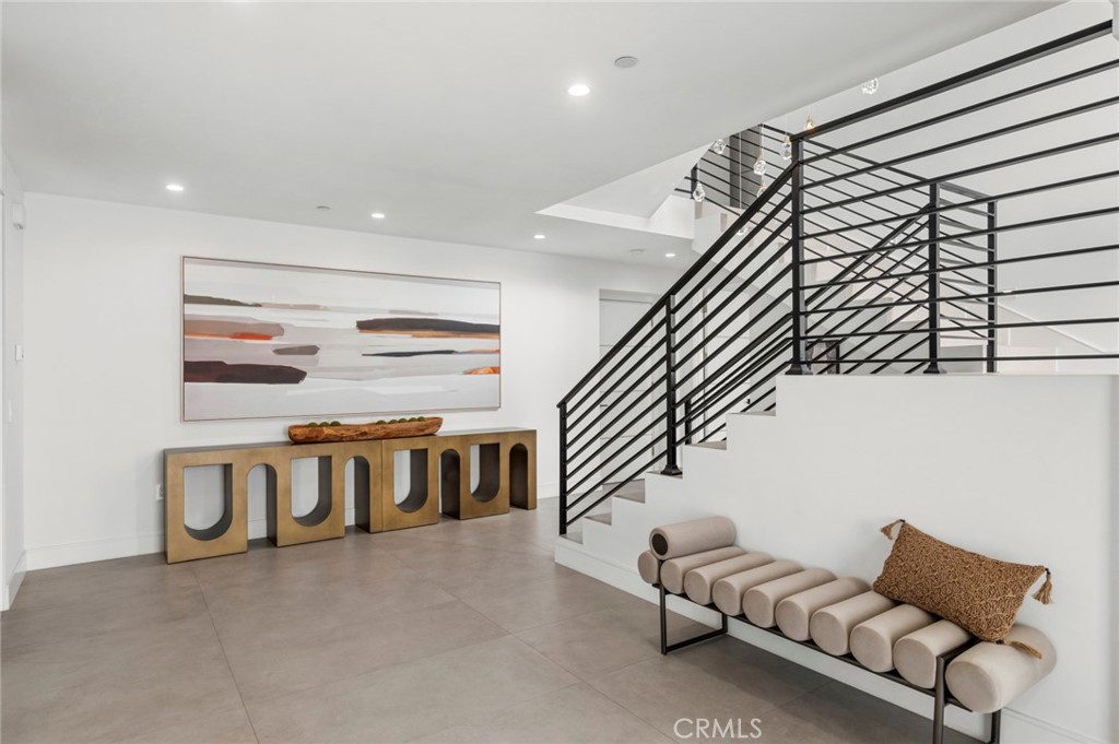 654 Canyon View
