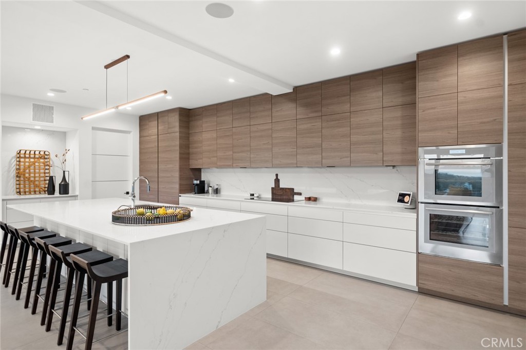 654 Canyon View