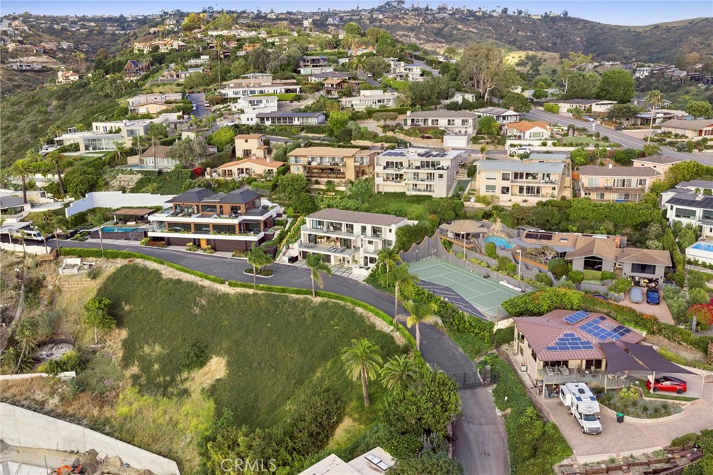 654 Canyon View