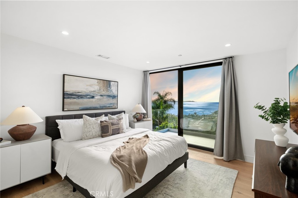 654 Canyon View