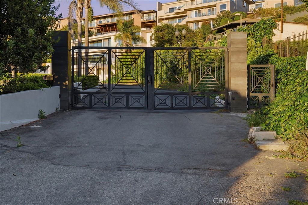 654 Canyon View