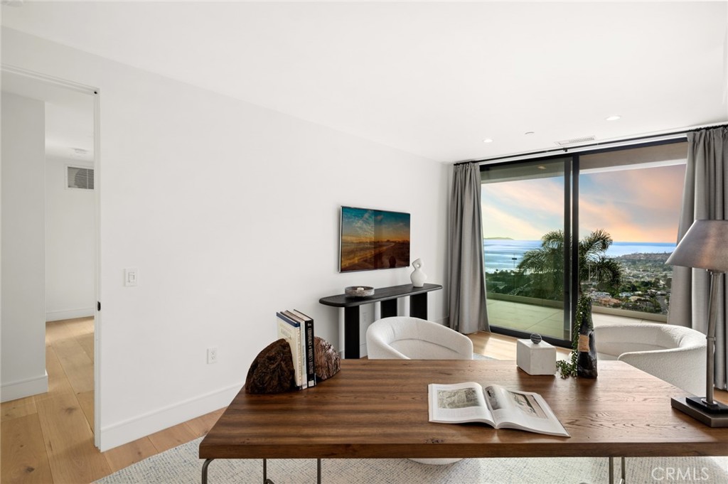 654 Canyon View