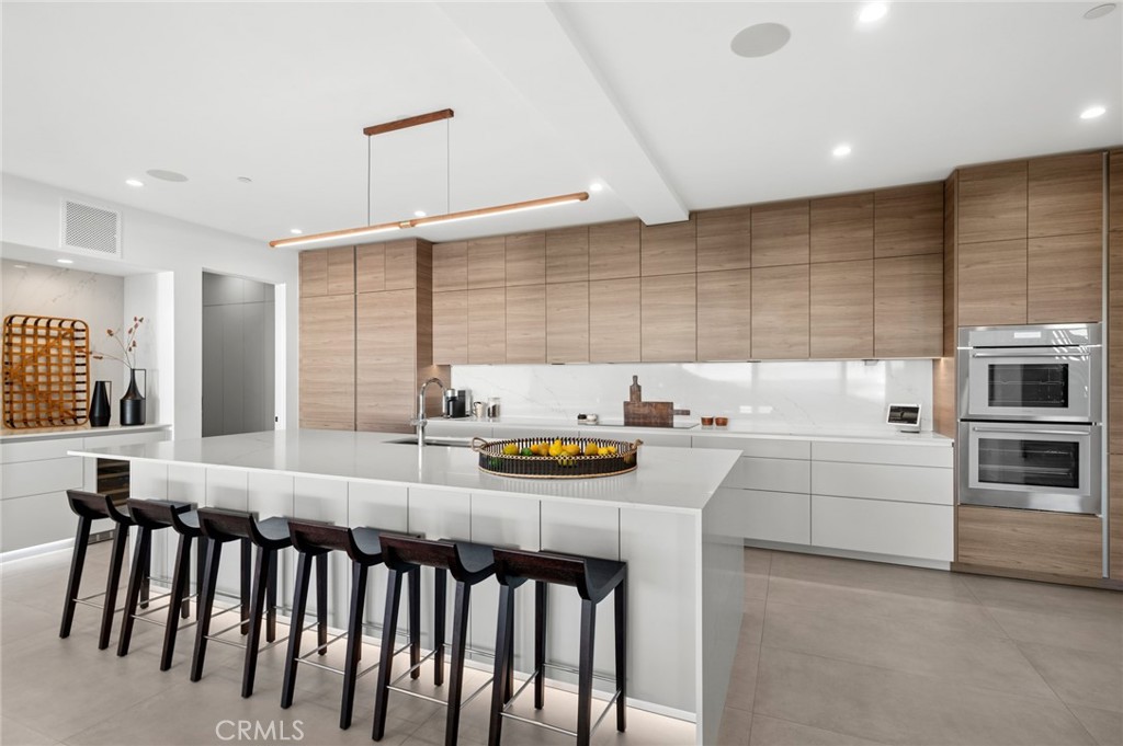 654 Canyon View