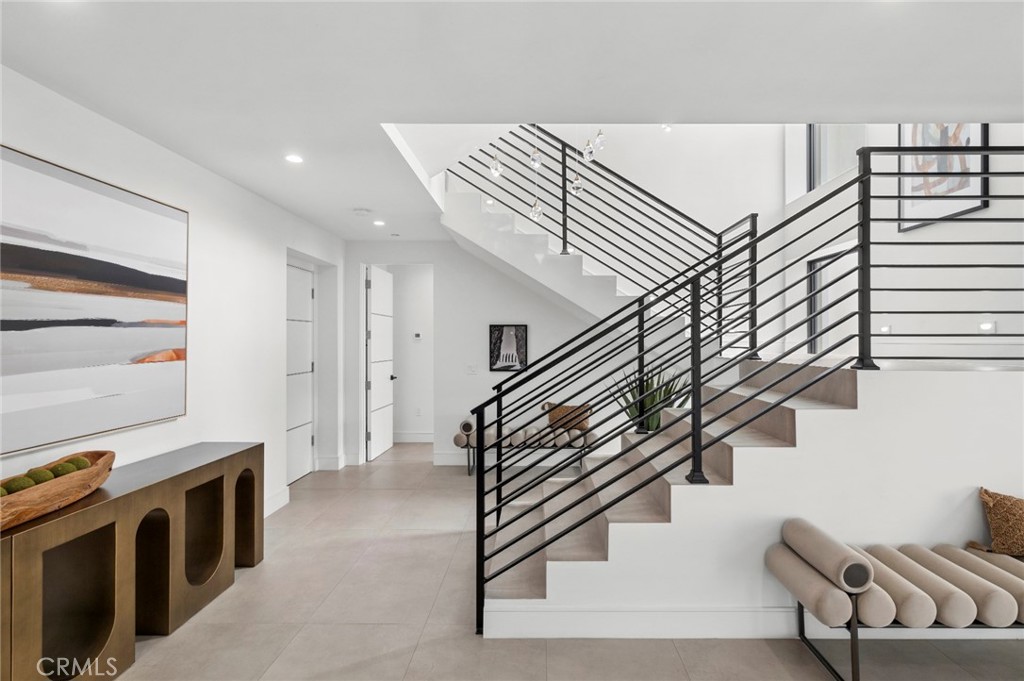 654 Canyon View