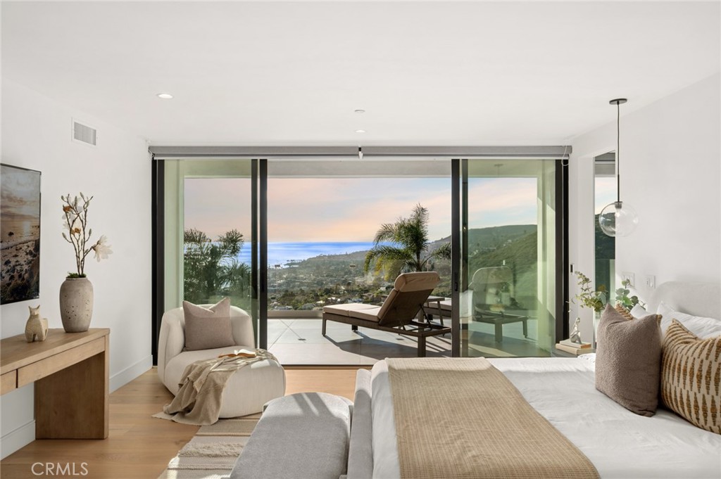 654 Canyon View