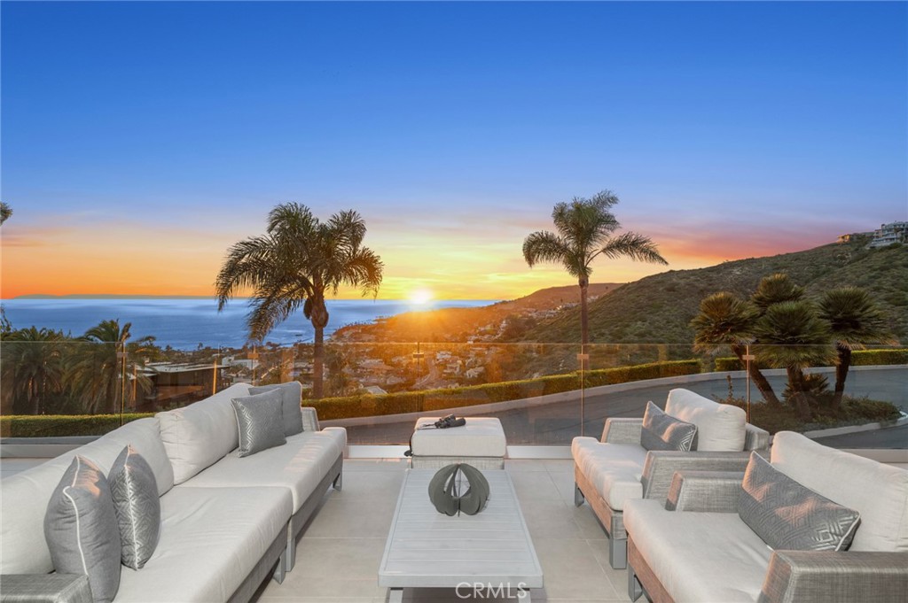654 Canyon View