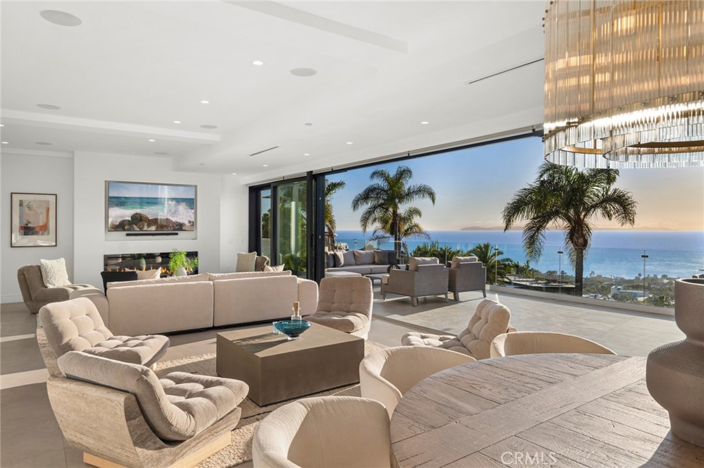 654 Canyon View