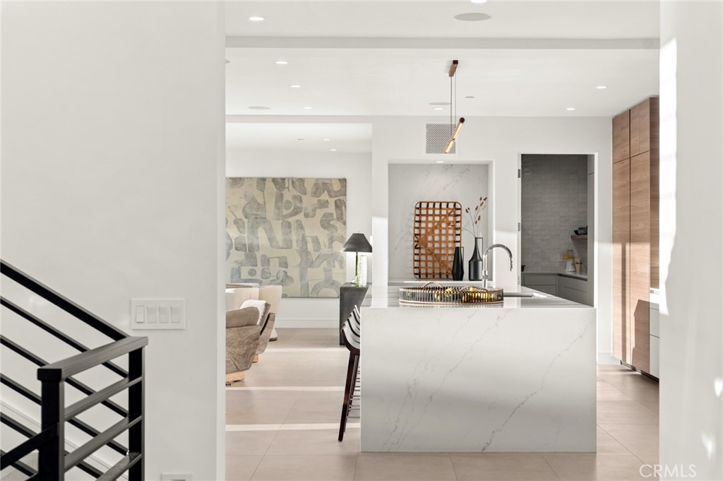 654 Canyon View