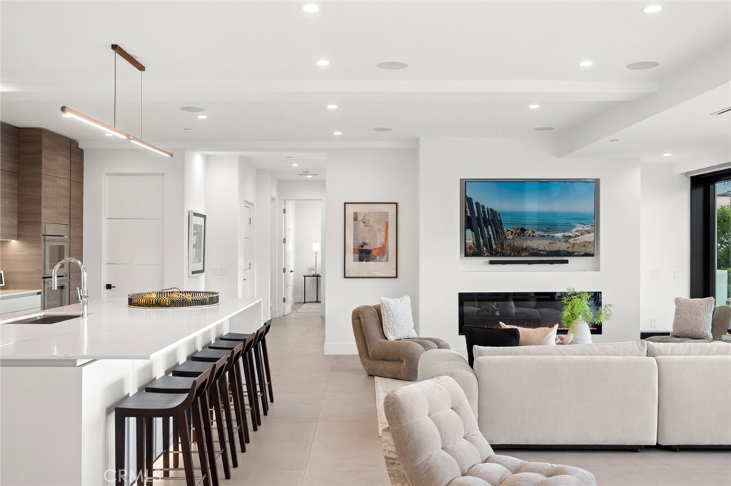 654 Canyon View