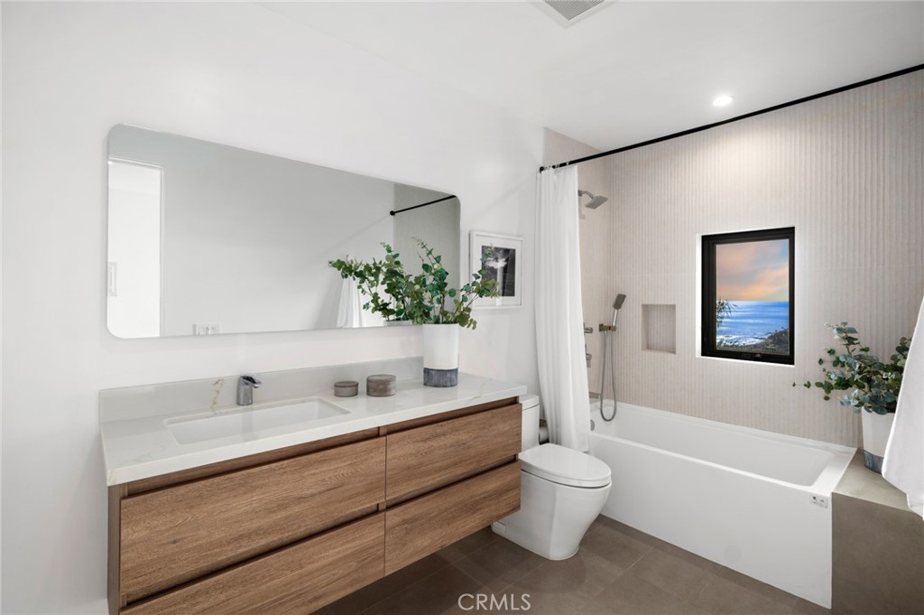 654 Canyon View