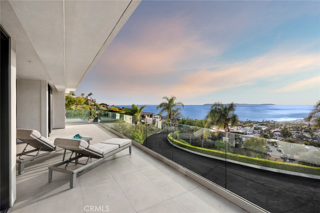 654 Canyon View