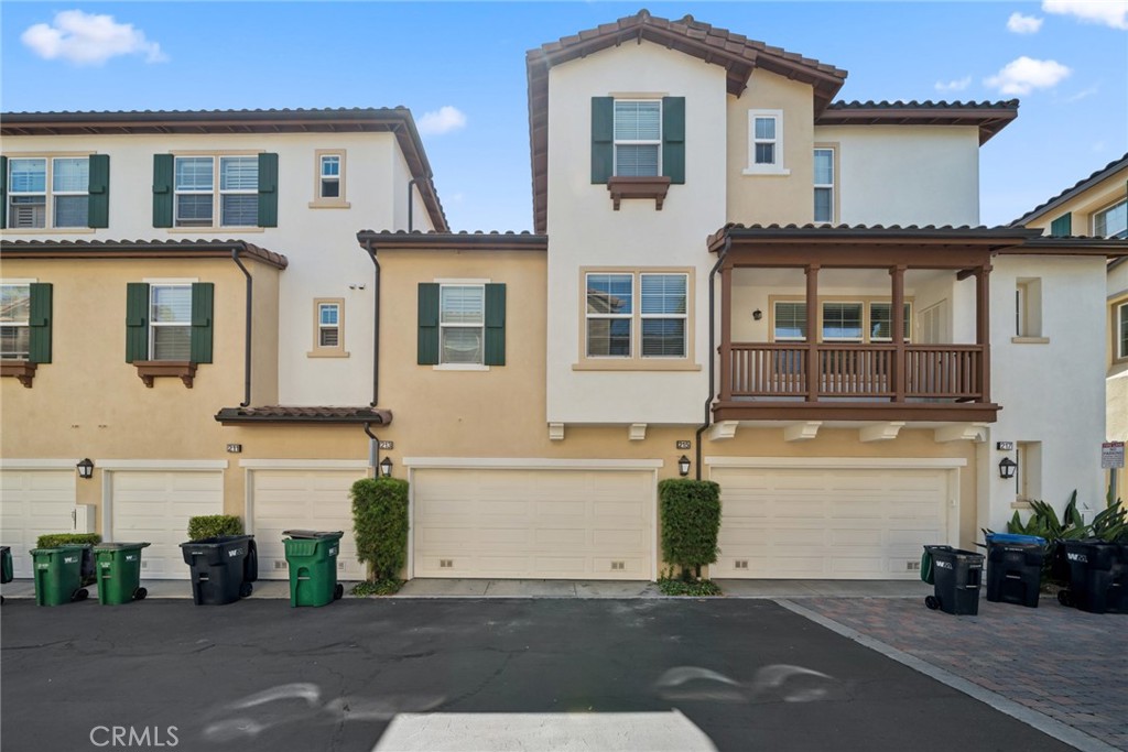 215 Dewdrop