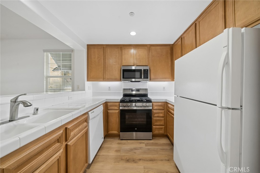 215 Dewdrop