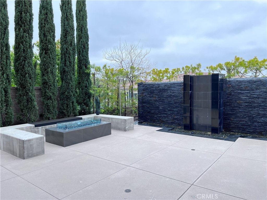111 Gardenview