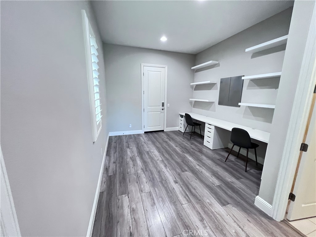 111 Gardenview