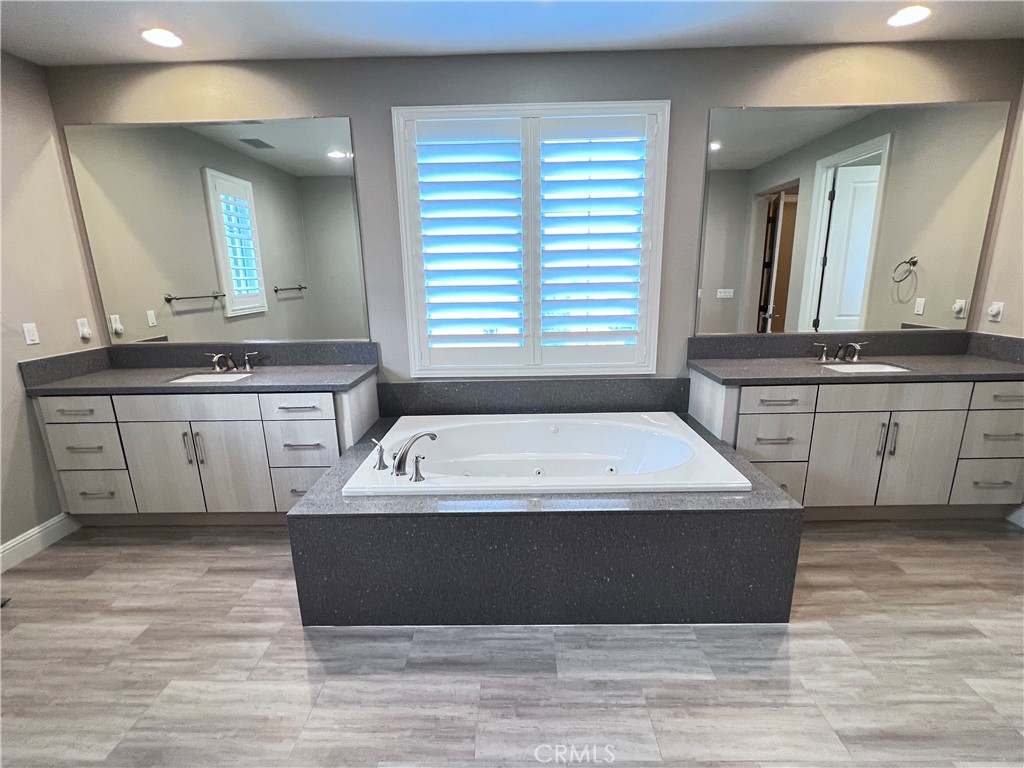 111 Gardenview