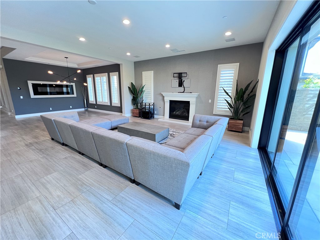 111 Gardenview