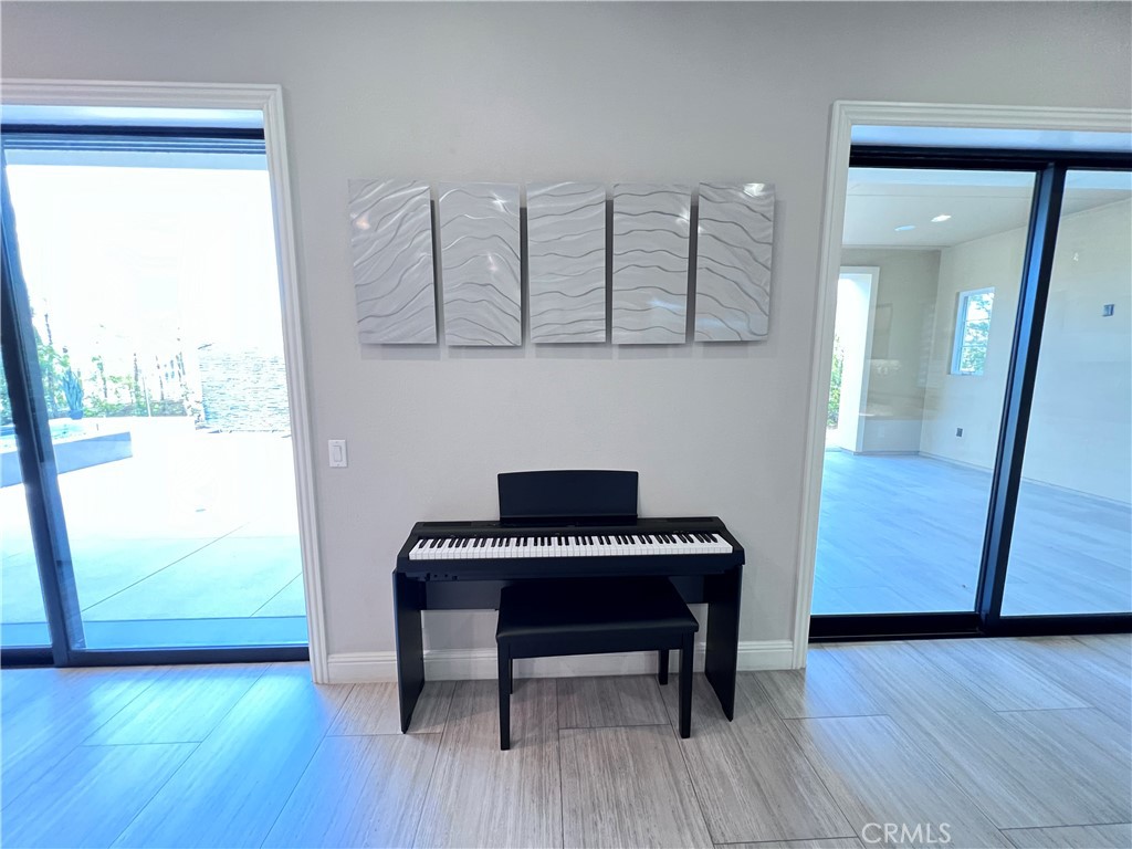 111 Gardenview