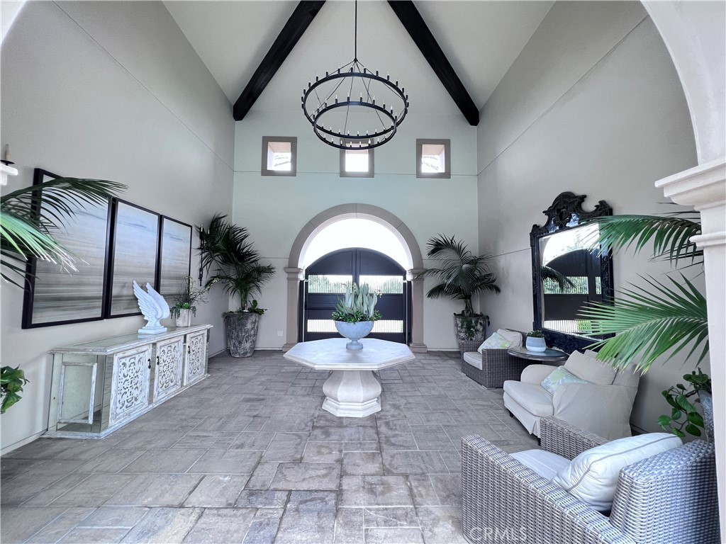 111 Gardenview