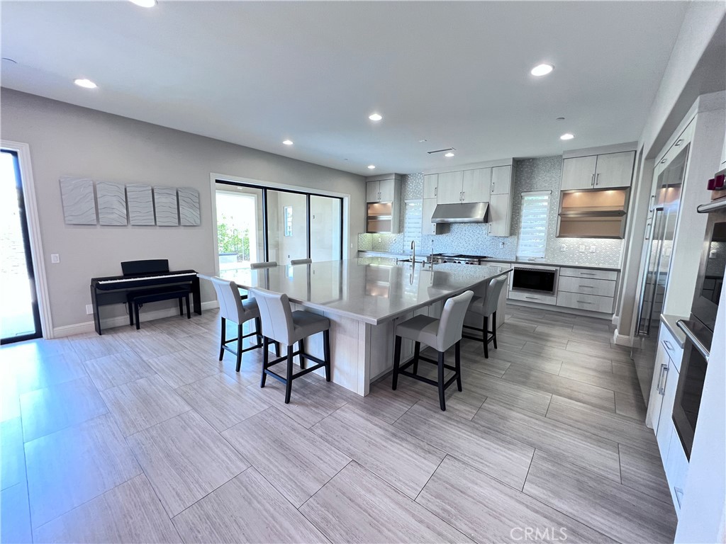 111 Gardenview