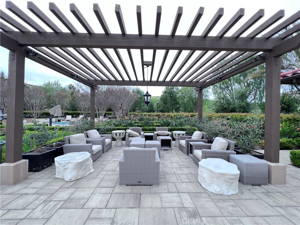 111 Gardenview