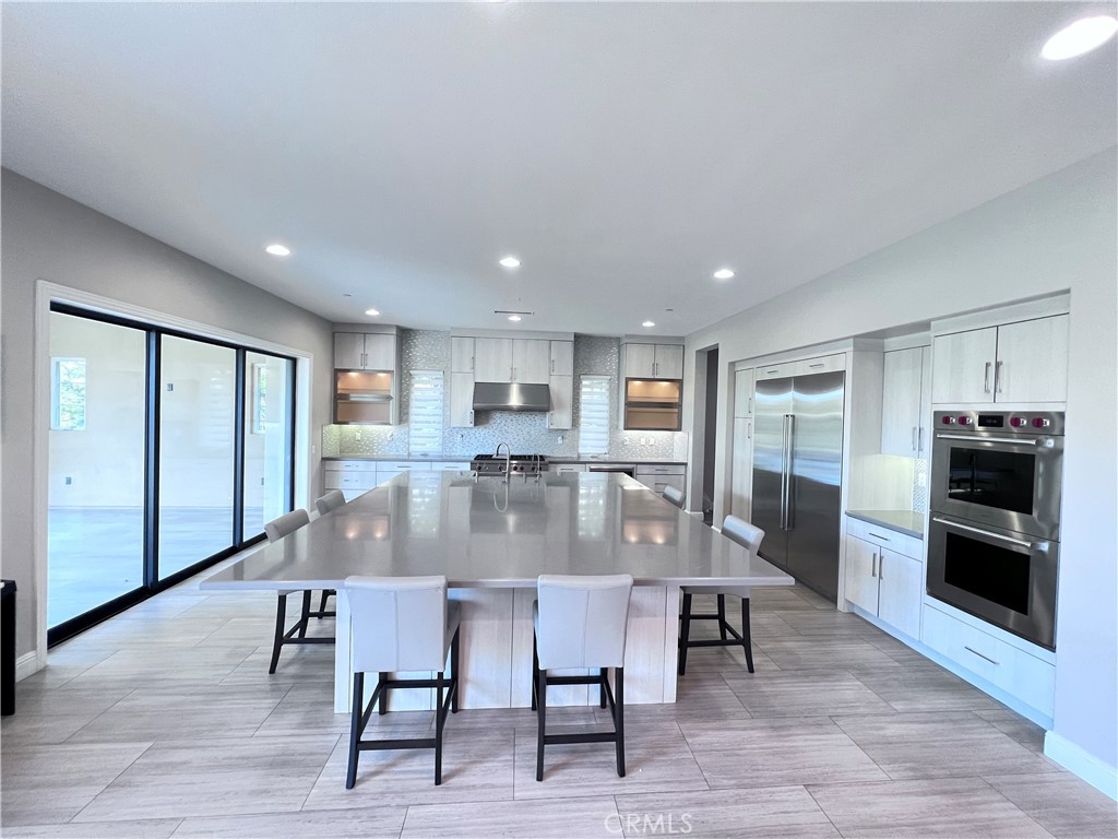111 Gardenview