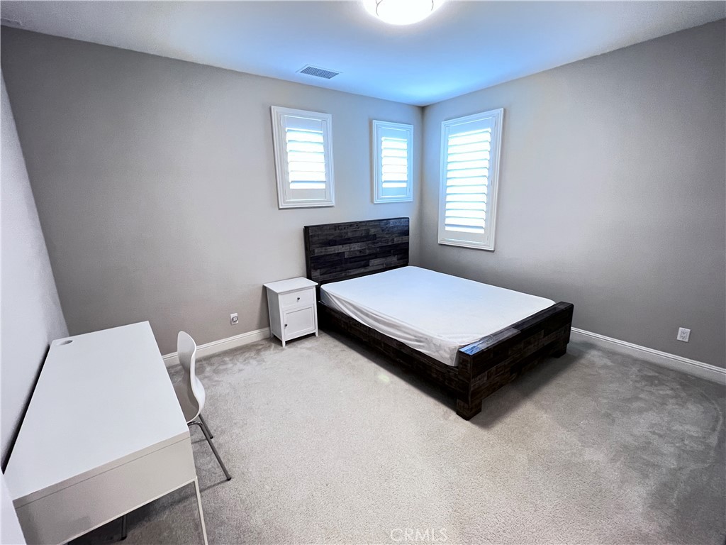 111 Gardenview