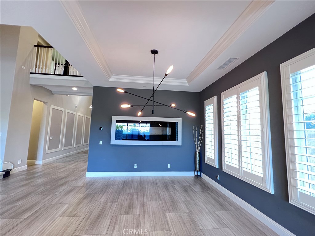 111 Gardenview