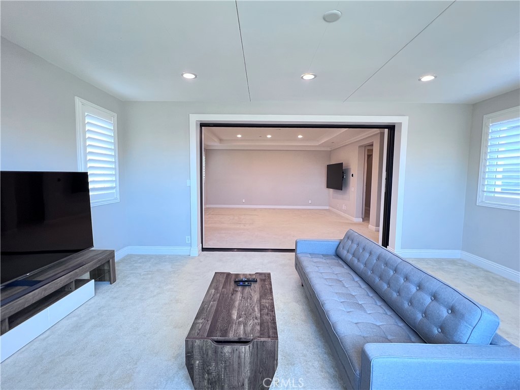111 Gardenview