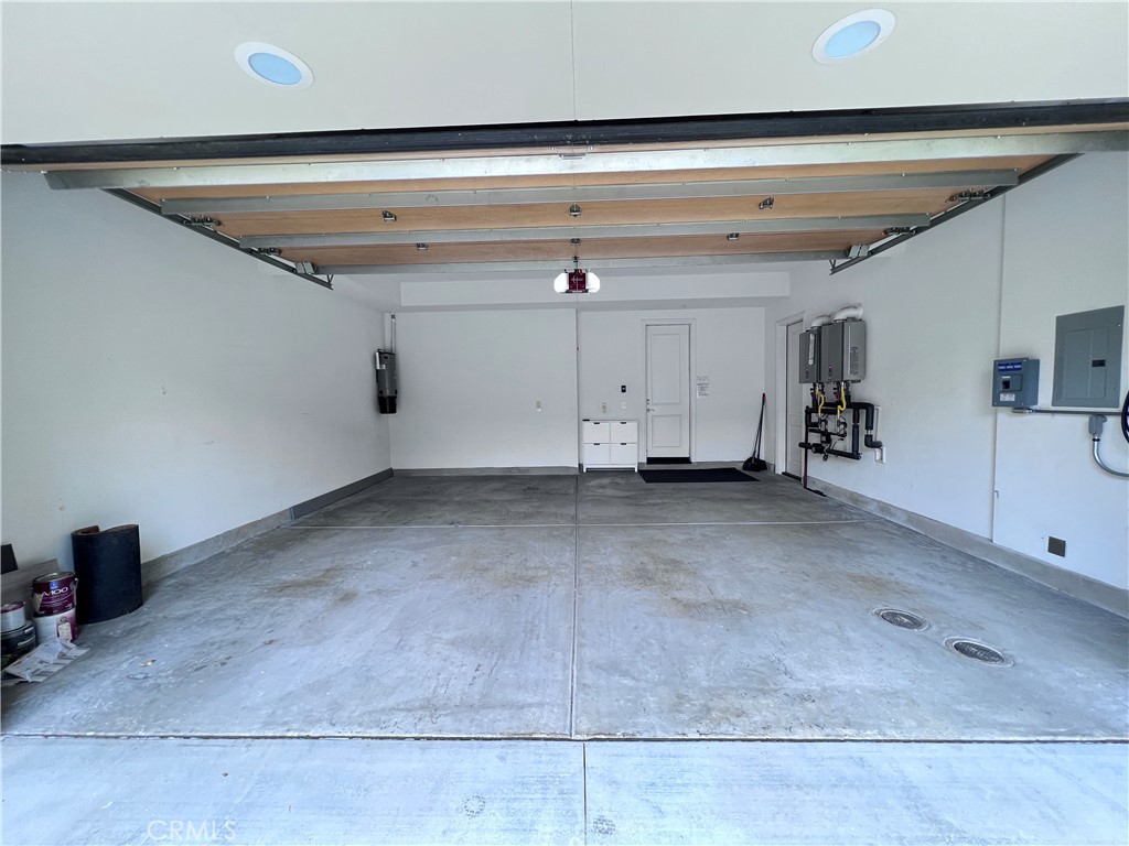 111 Gardenview