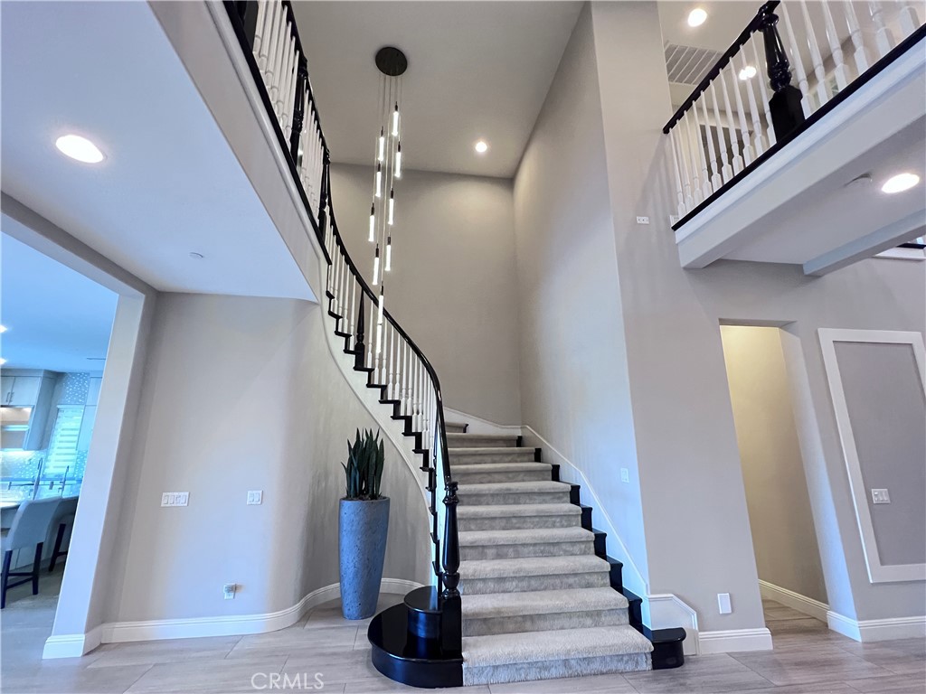 111 Gardenview