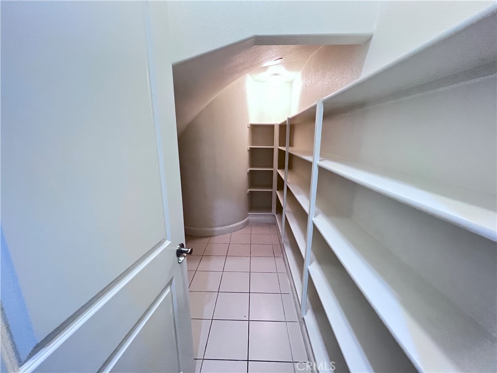 111 Gardenview
