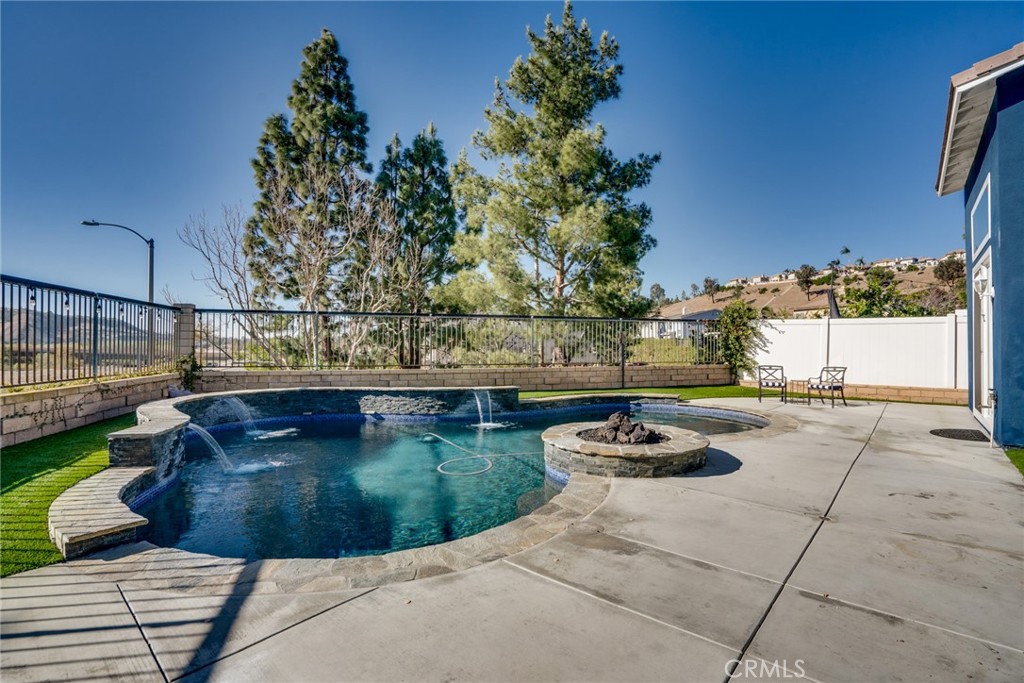 5761 John Bixby Lane