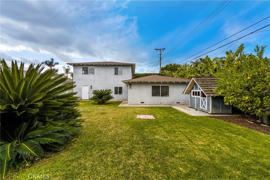18101 Oak Ridge