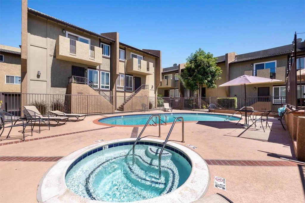 2254 Gaviota Avenue Unit: 34