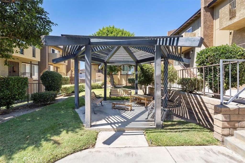 2254 Gaviota Avenue Unit: 34