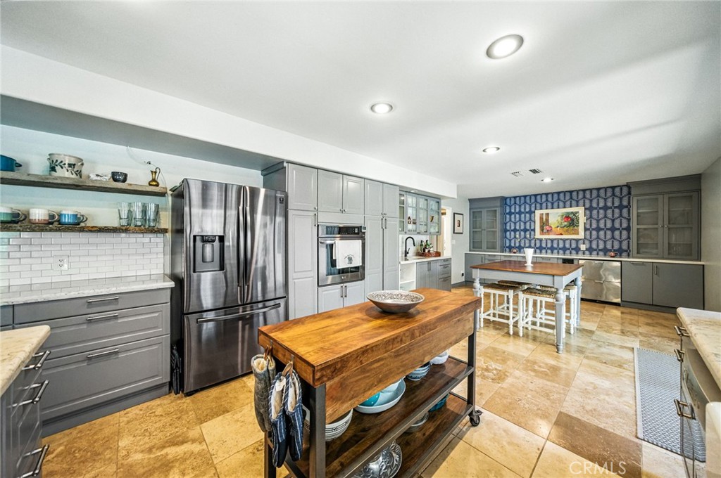 10494 Meadow Glen Way E