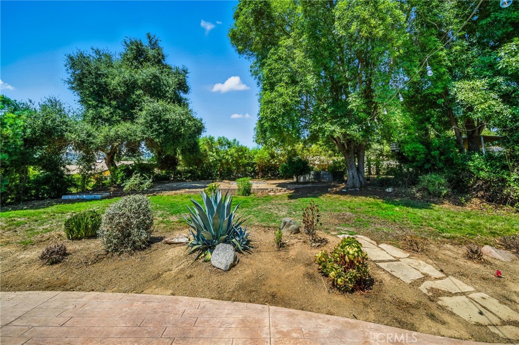 10494 Meadow Glen Way E