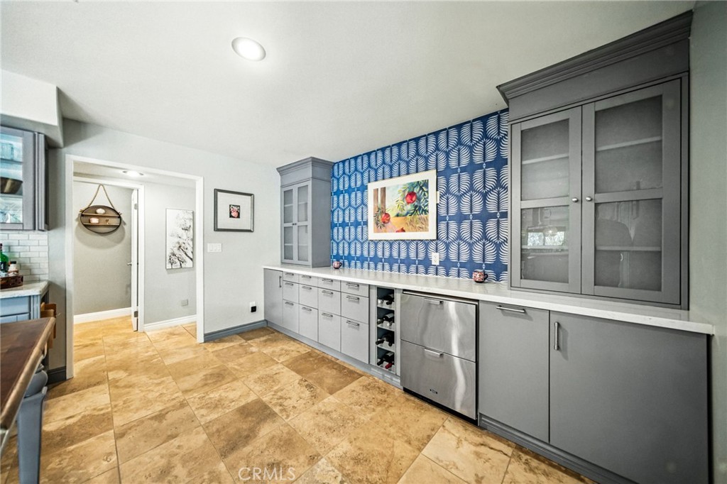 10494 Meadow Glen Way E